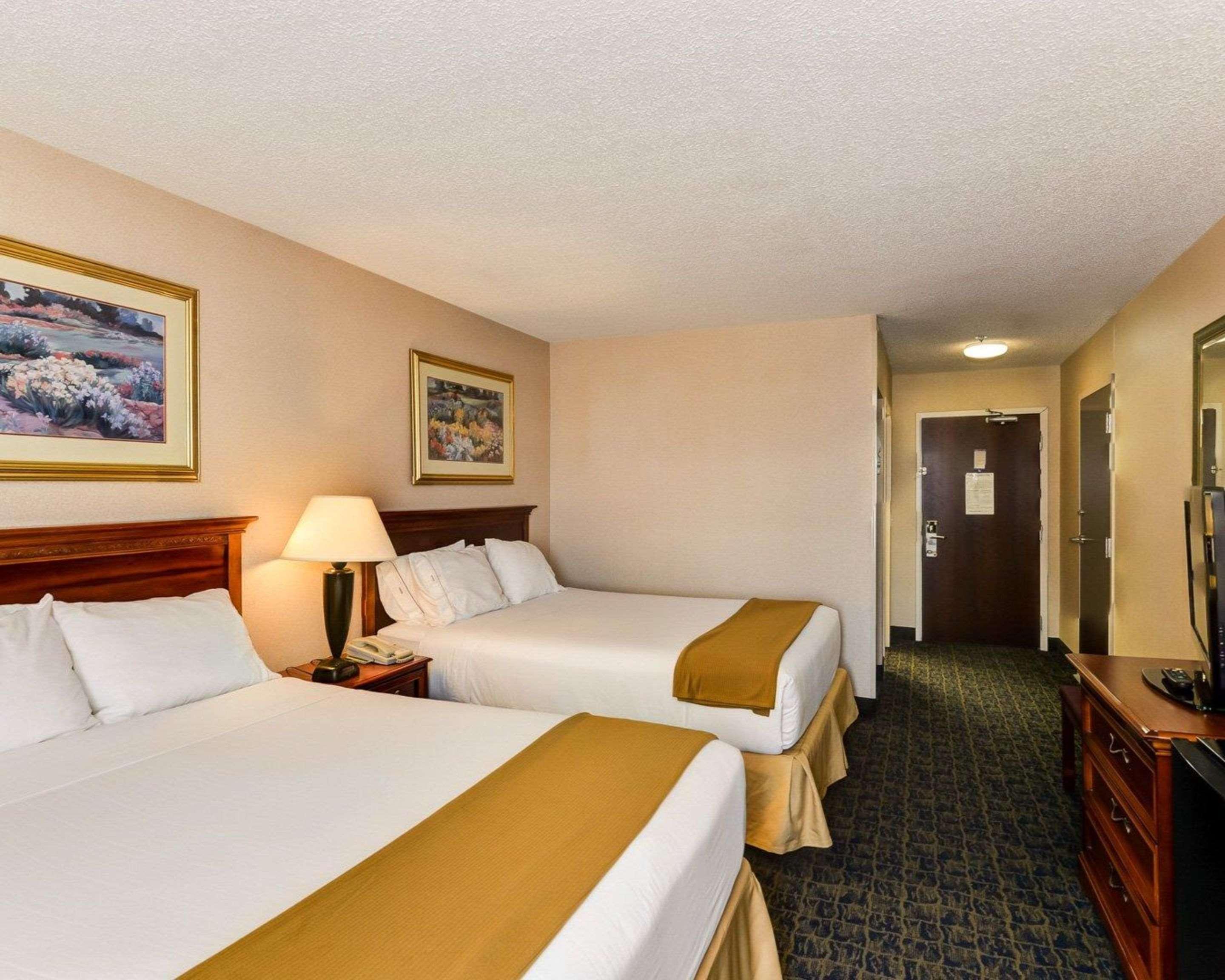 Quality Inn Spring Mills - Martinsburg North Εξωτερικό φωτογραφία