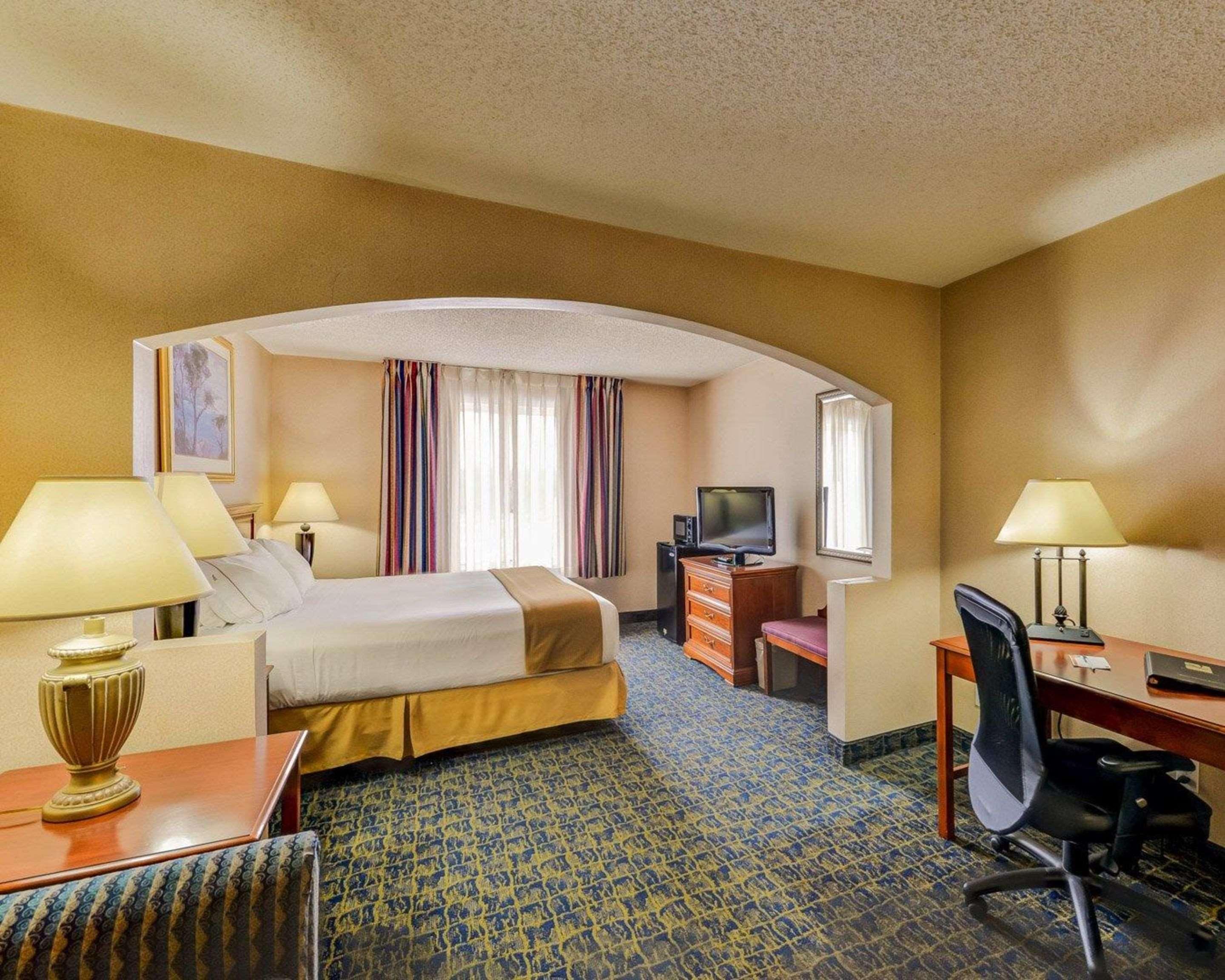 Quality Inn Spring Mills - Martinsburg North Εξωτερικό φωτογραφία