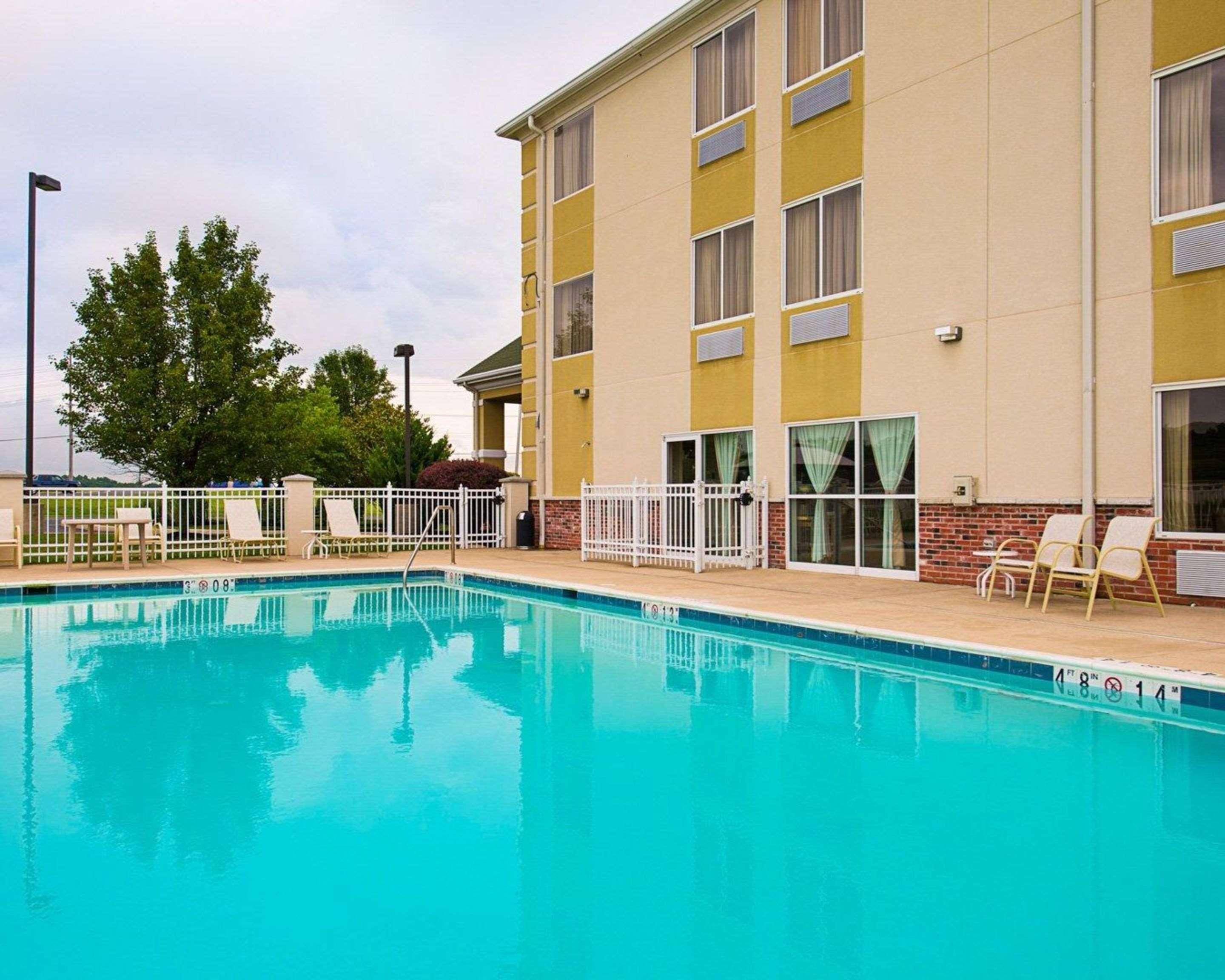 Quality Inn Spring Mills - Martinsburg North Εξωτερικό φωτογραφία
