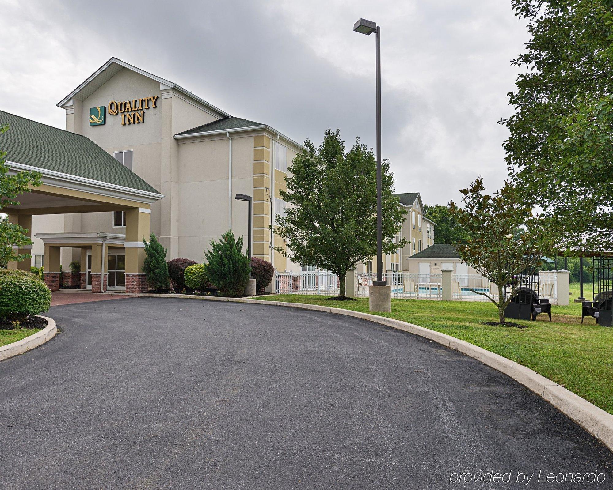 Quality Inn Spring Mills - Martinsburg North Εξωτερικό φωτογραφία