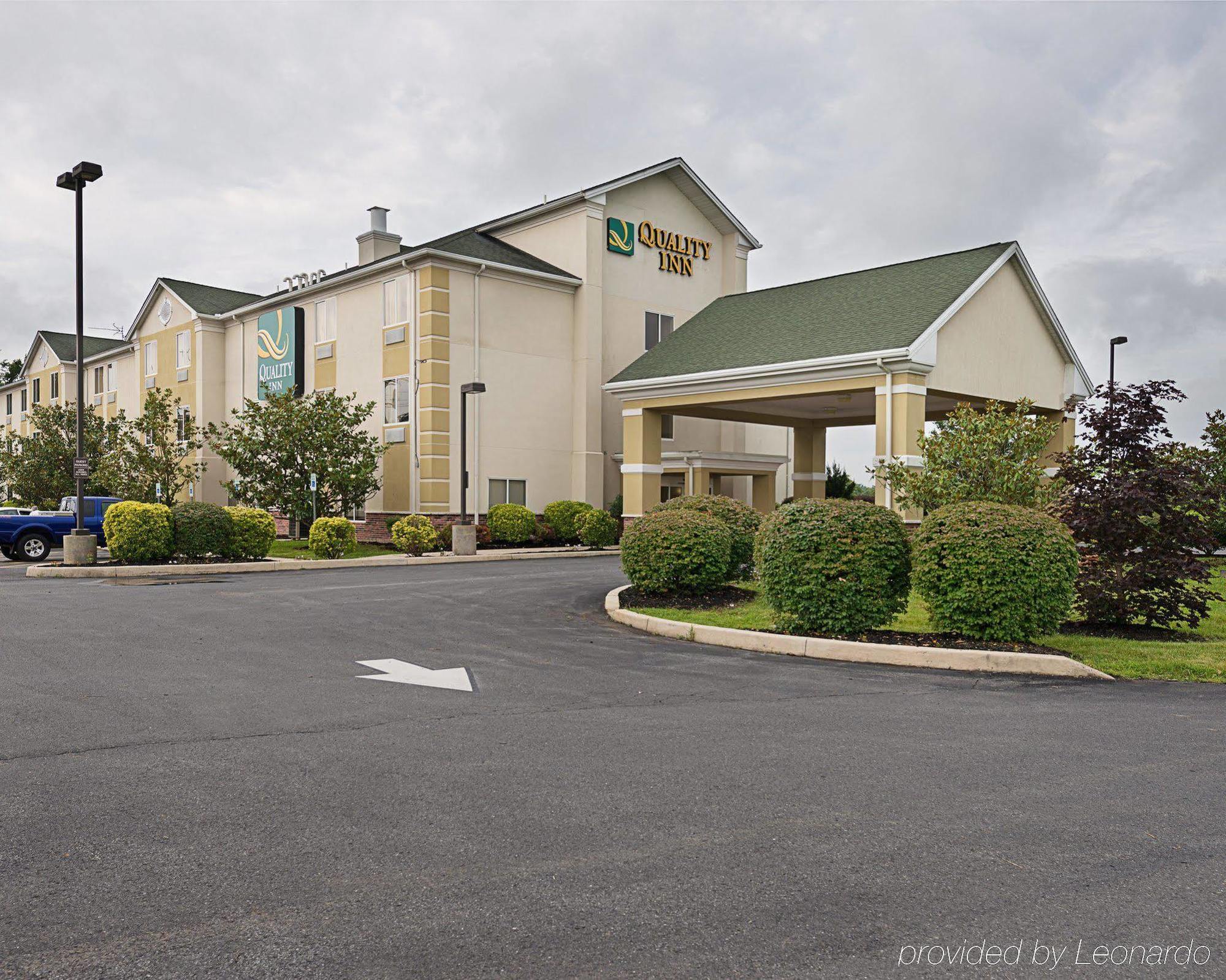 Quality Inn Spring Mills - Martinsburg North Εξωτερικό φωτογραφία
